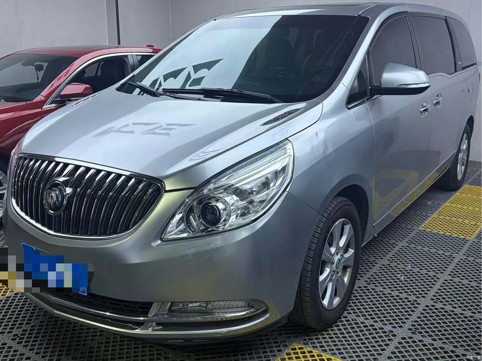 Buick GL8, 2015 1