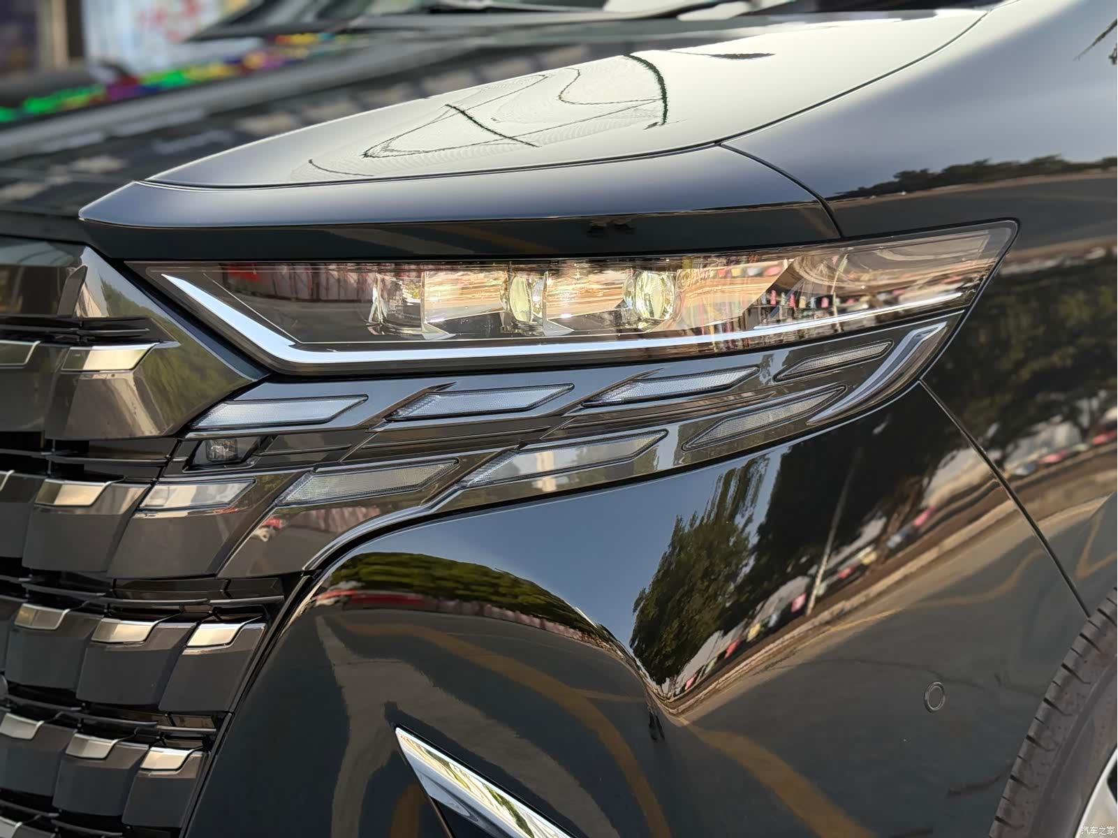 Toyota Alphard, 2025 17