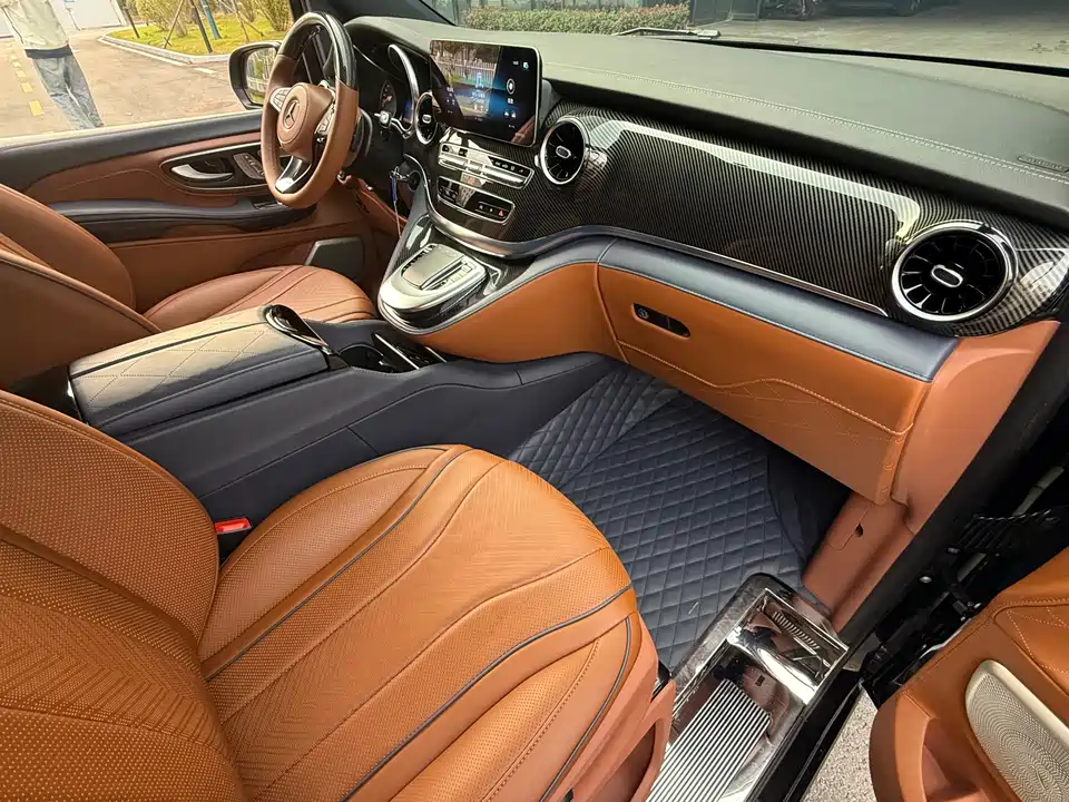 Crown Golden Crown V-class