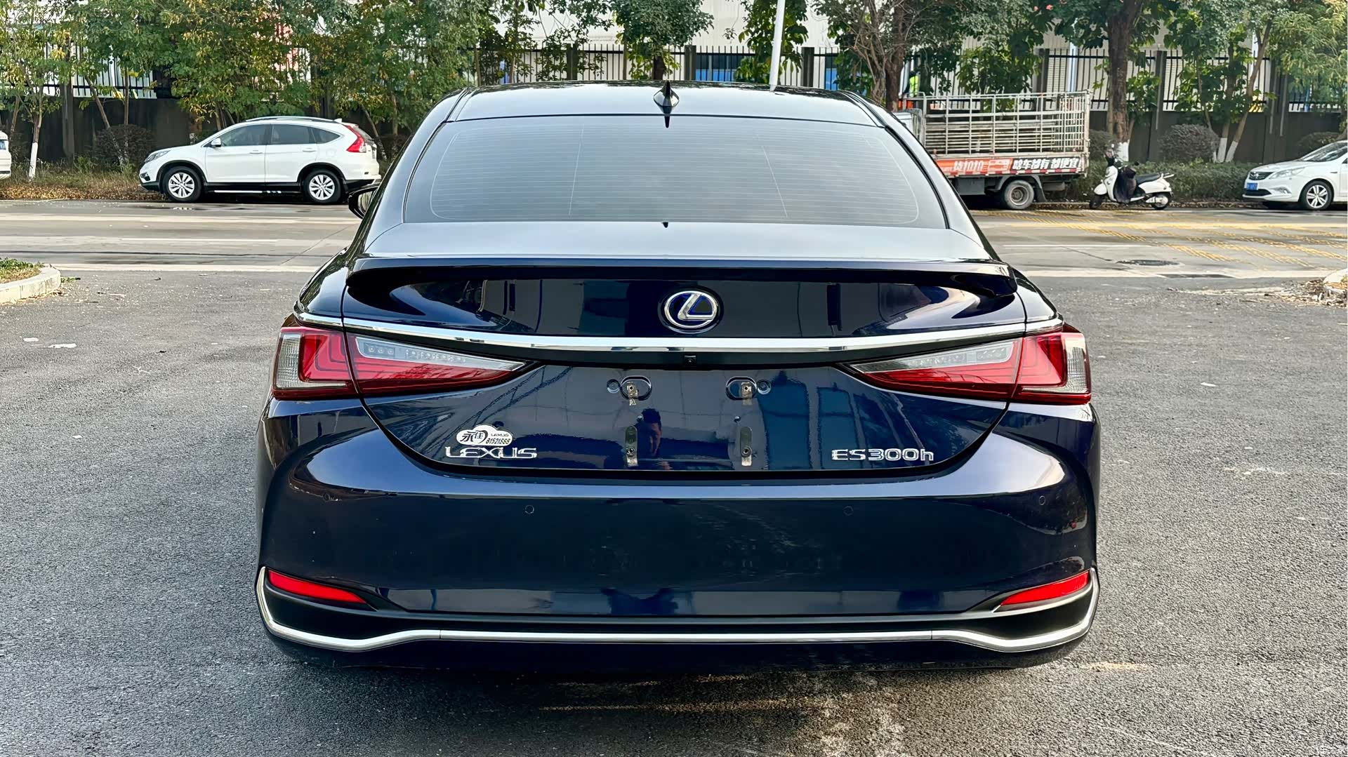 Lexus ES, 2022 11