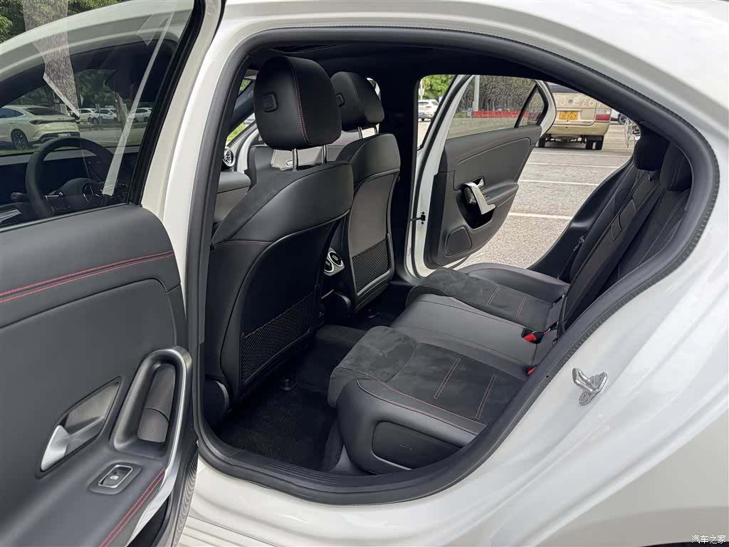 Mercedes-Benz A-Class, 2023 15