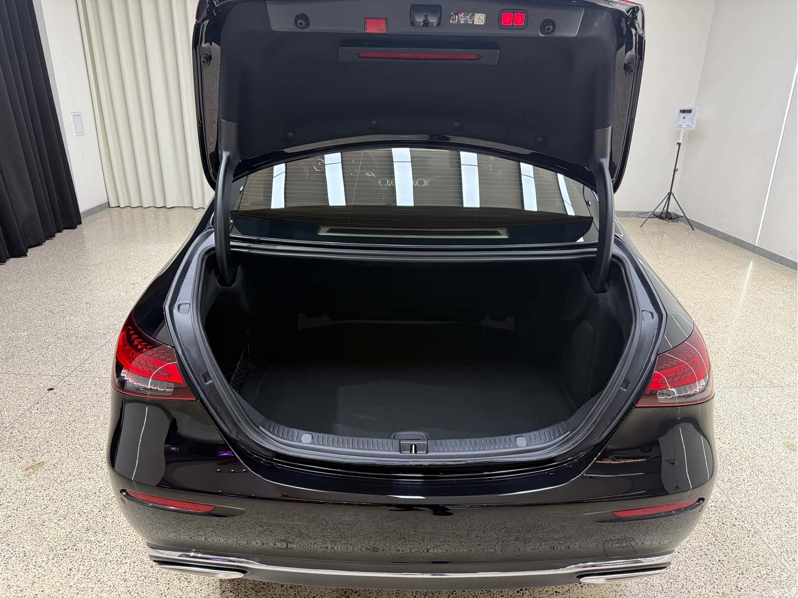 Mercedes-Benz E-Class, 2023 12