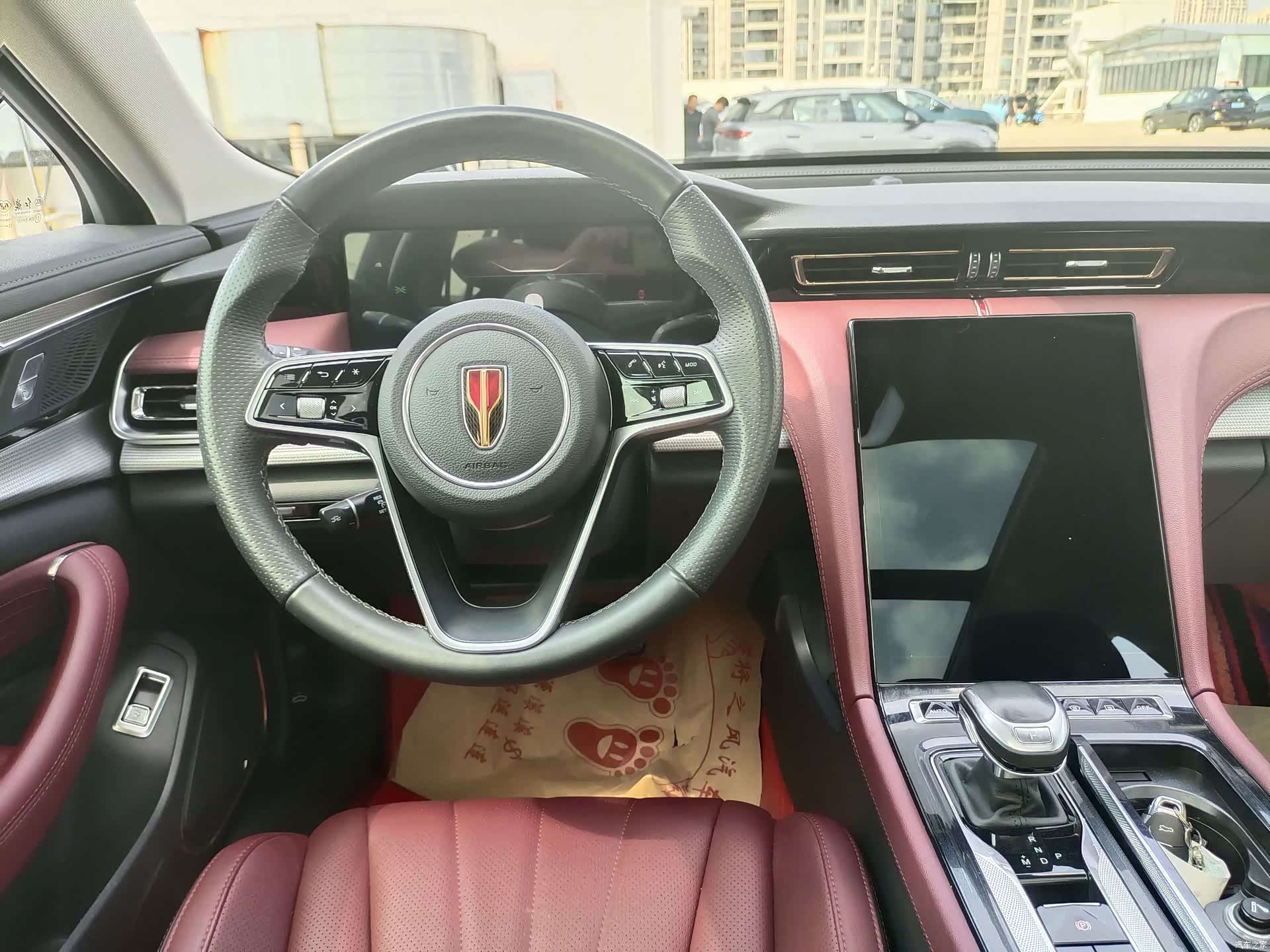 Hongqi H5, 2023 4