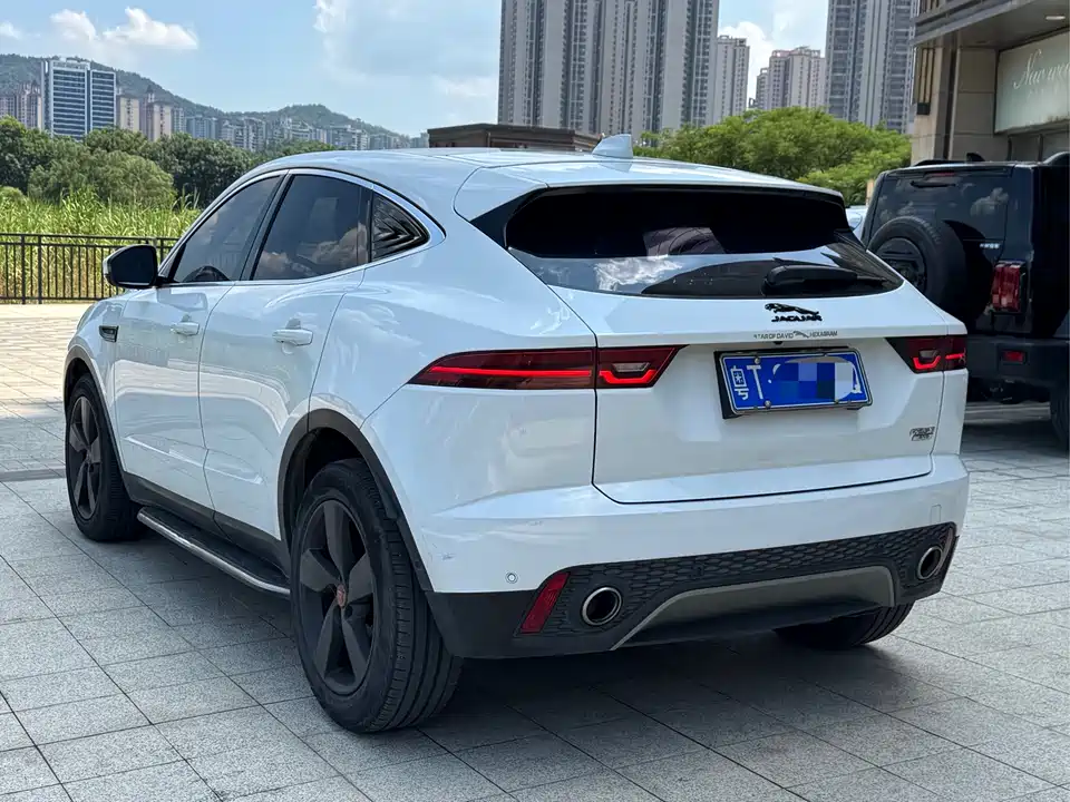 Jaguar E-PACE