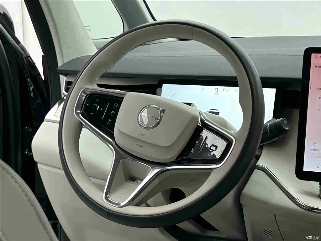 Volvo EM90, 2025 14