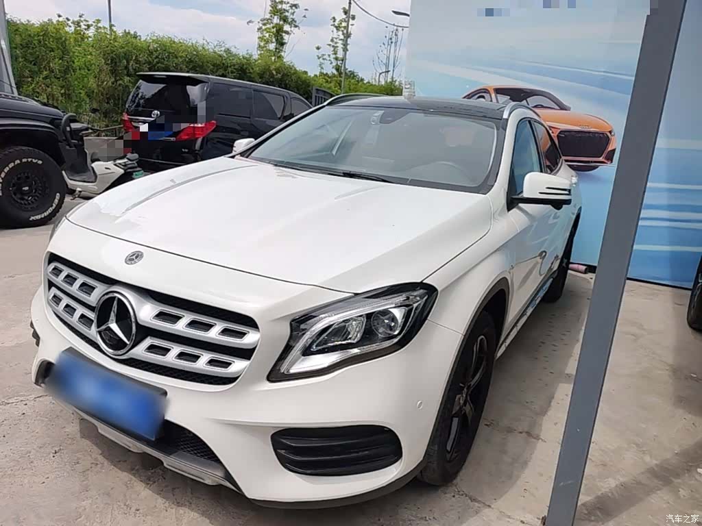 Mercedes-Benz GLA