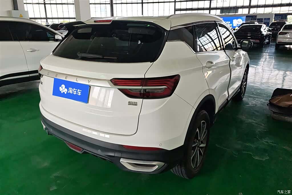 Geely Coolray, 2021 3