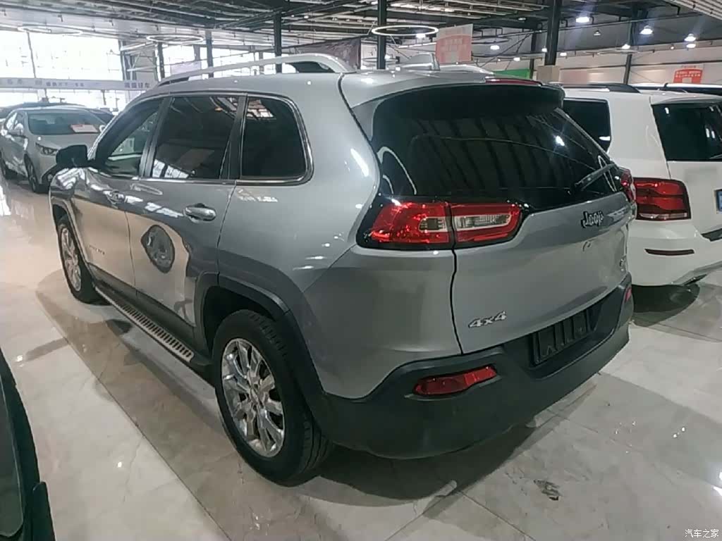 Jeep Cherokee, 2015 все фото