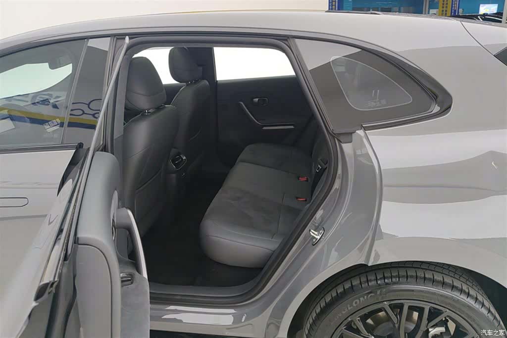 Leapmotor Lafa5, 2025 11