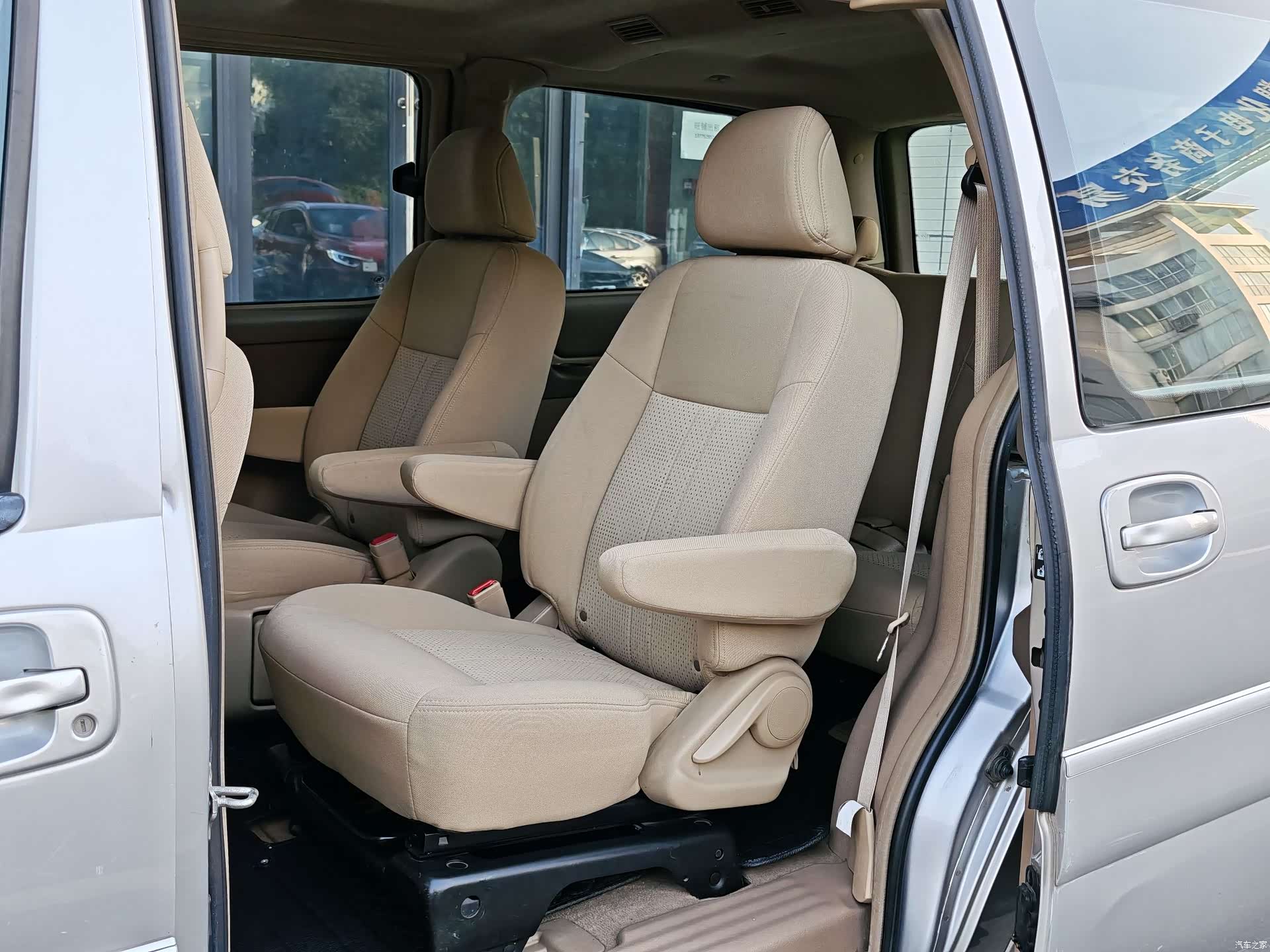 Buick GL8, 2015 все фото