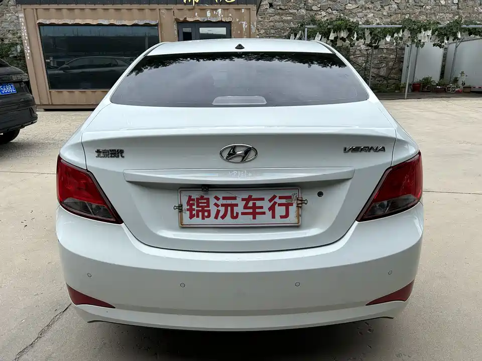 Hyundai Rena