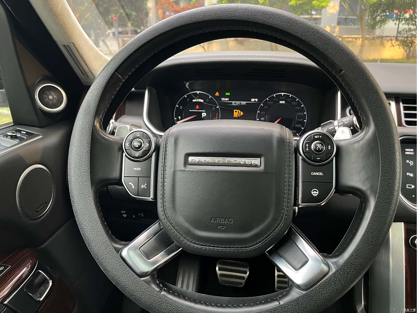 Land Rover Range Rover, 2015 11