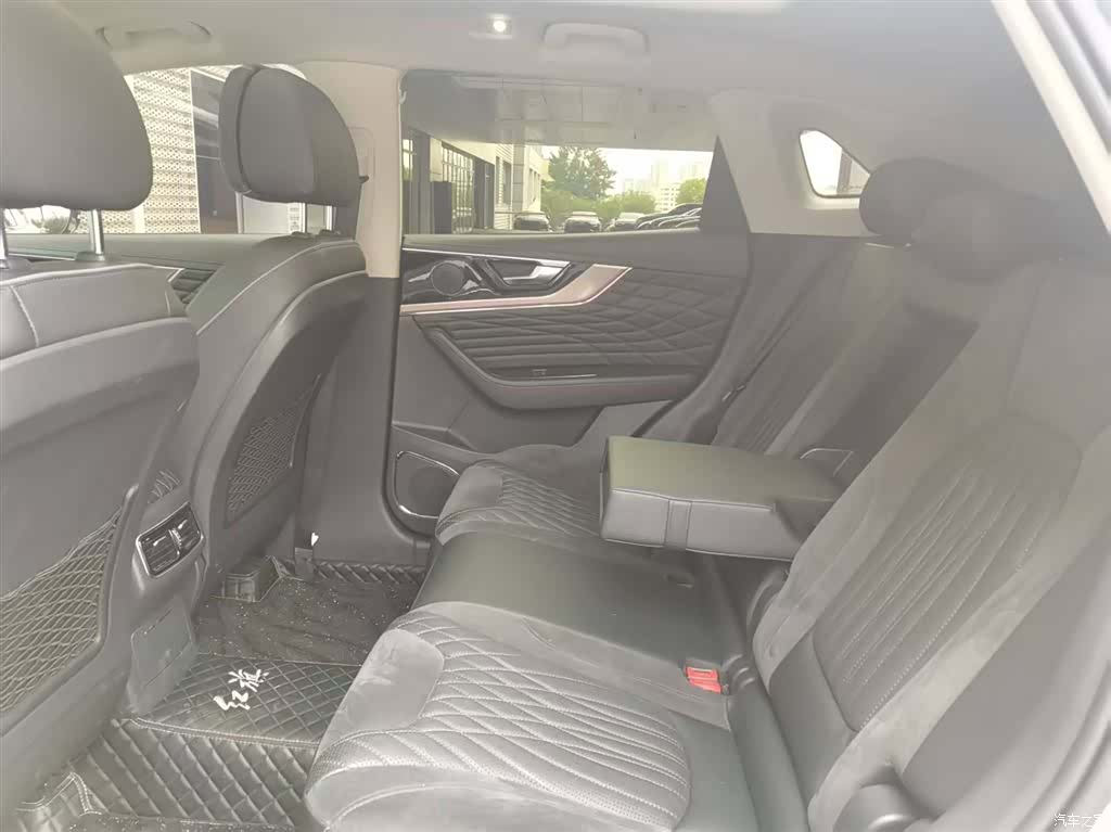Hongqi HS5, 2022 17