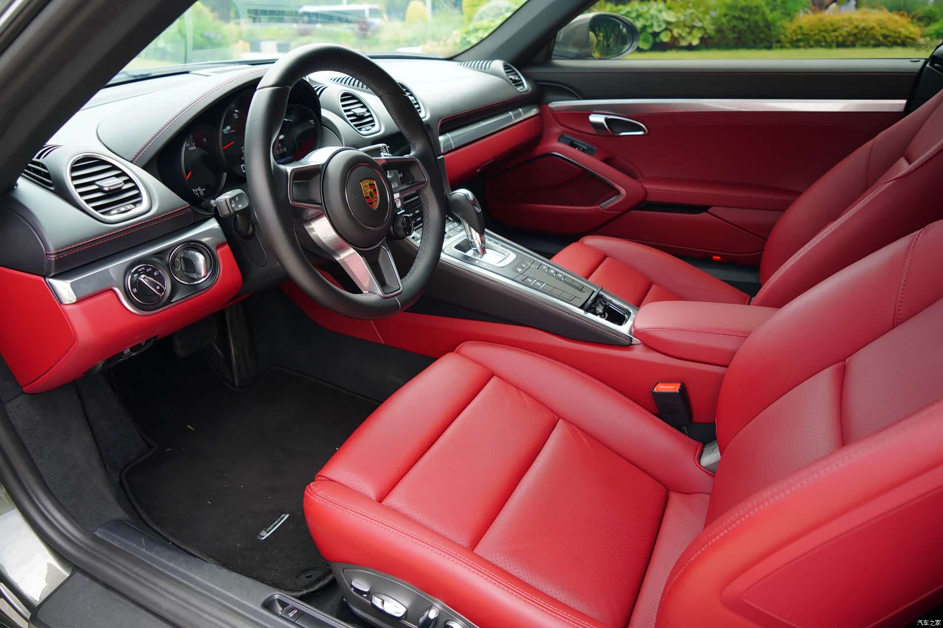 Porsche Cayman, 2022 4