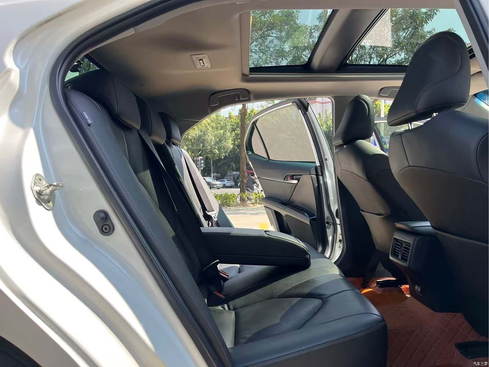 Toyota Camry, 2019 21