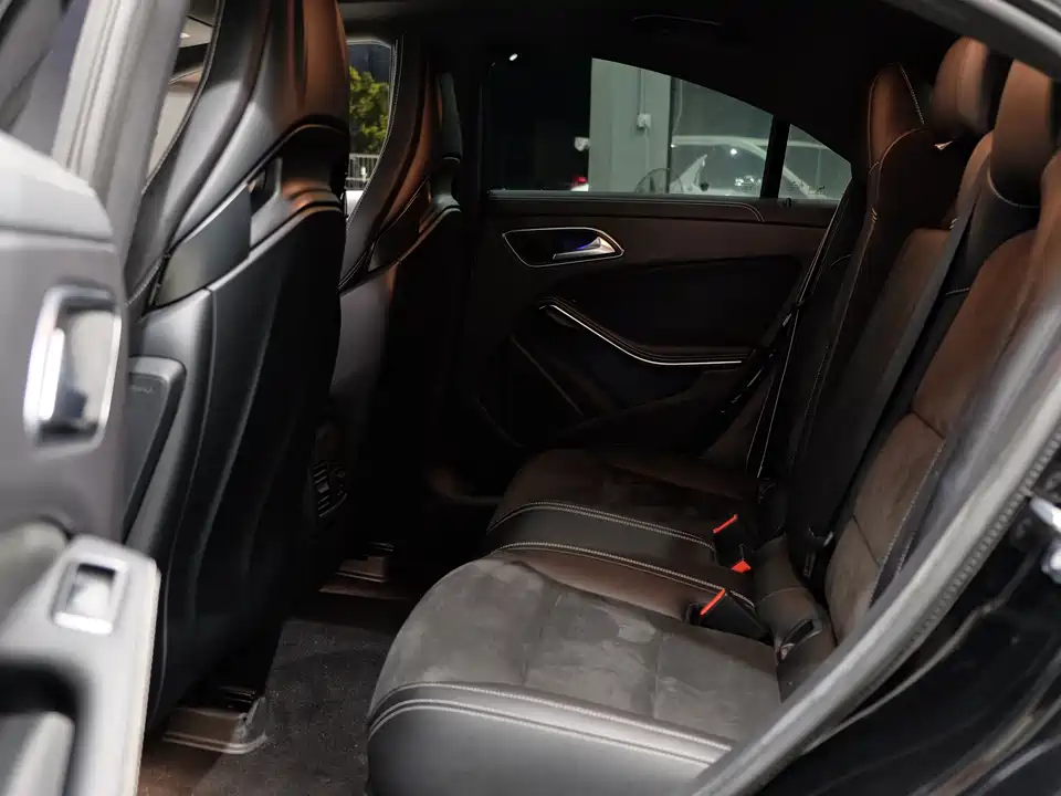 Mercedes-Benz CLA AMG