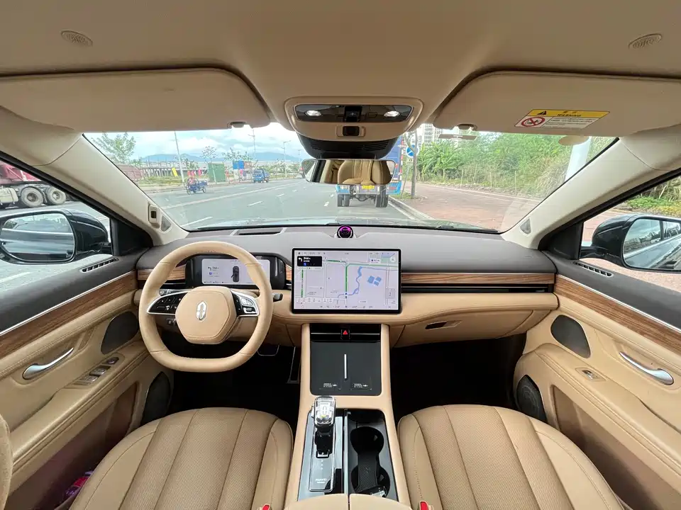 AITO Ask the world M7