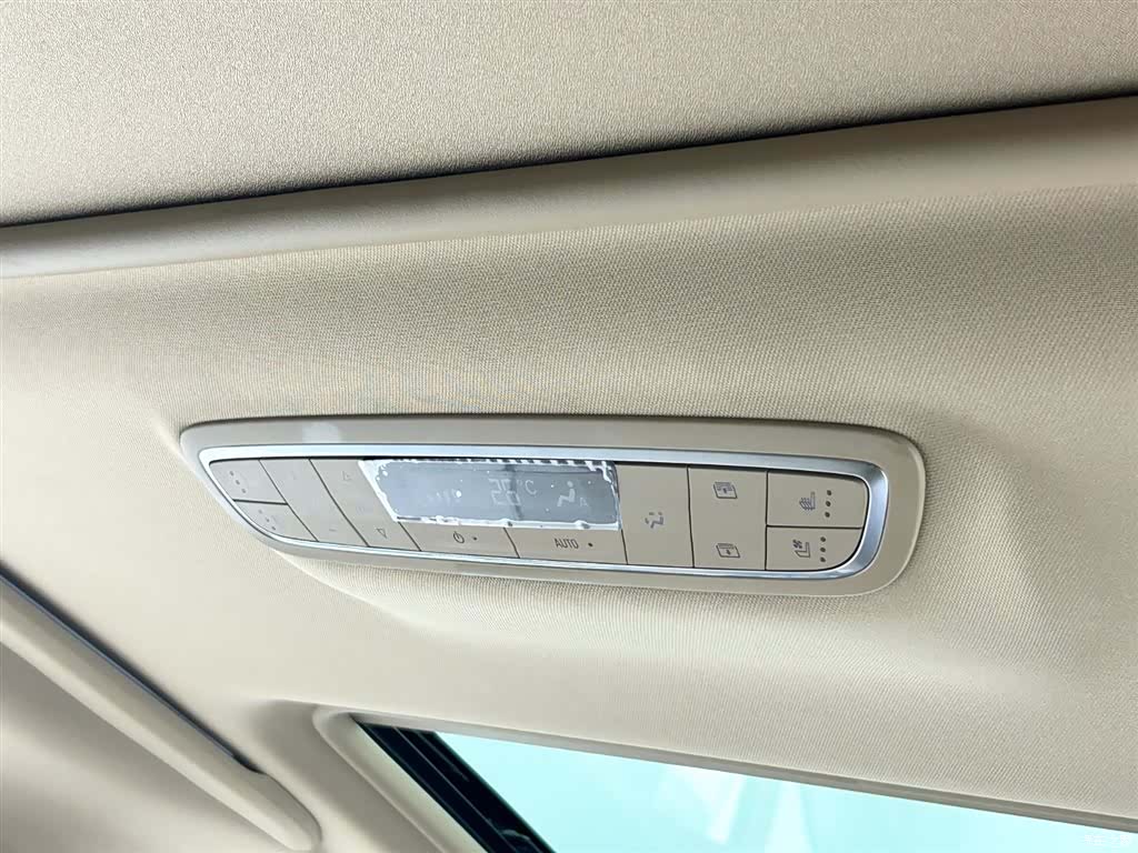 Buick GL8, 2017 16