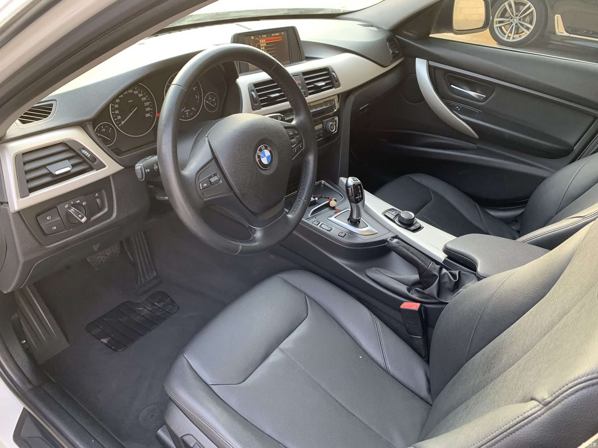 BMW 3 Series, 2016 12