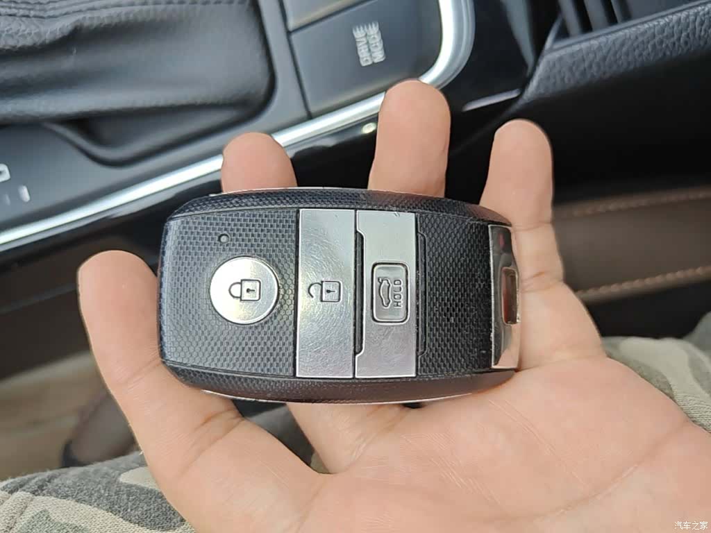 Kia GLS, 2020 9