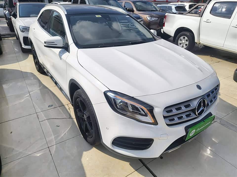 Mercedes-Benz GLA