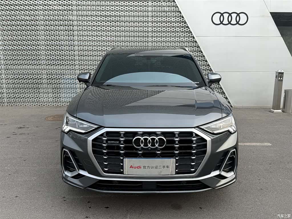 Audi Q3, 2022 2