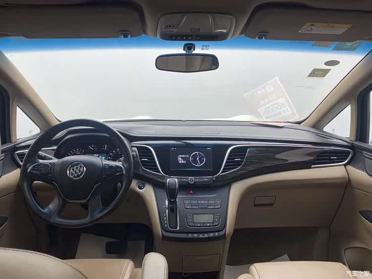 Buick GL8, 2017 3