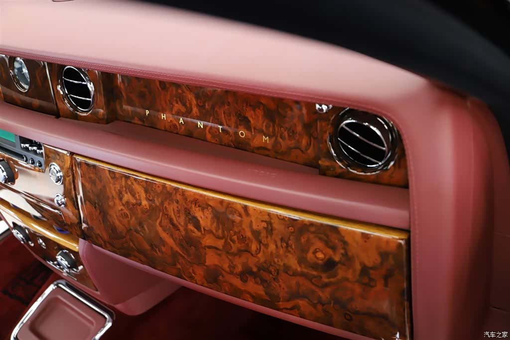 Rolls-Royce Phantom, 2012 25