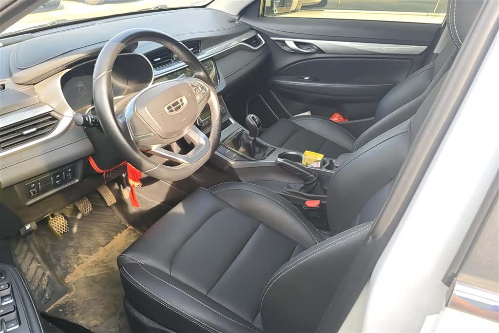 Geely Emgrand, 2020 9