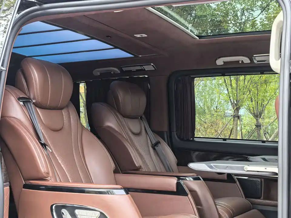 Mercedes-Benz V-class