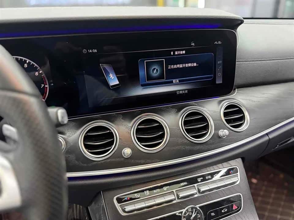Mercedes-Benz E-class Mercedes-Benz E-class