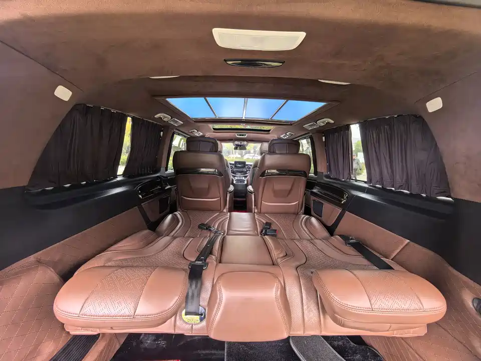 Mercedes-Benz V-class