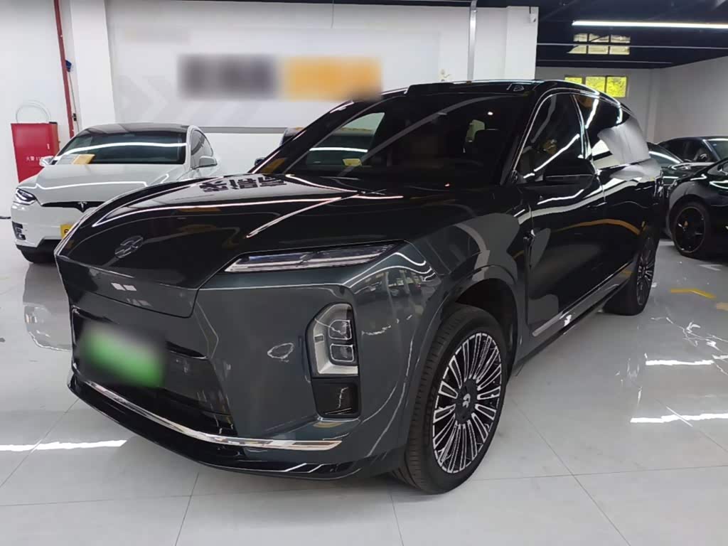 NIO ES8