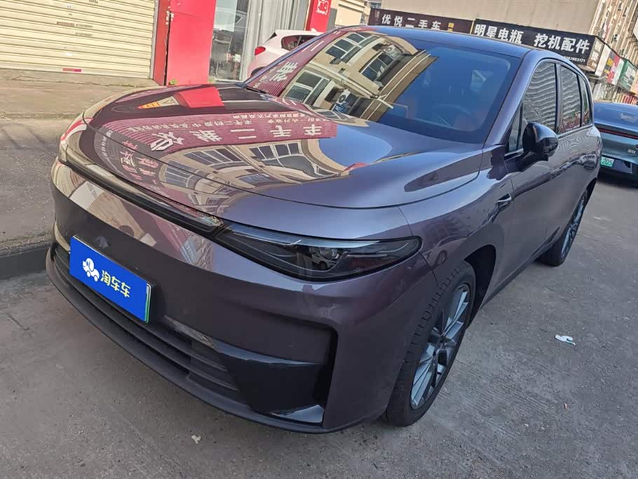 Leapmotor C10