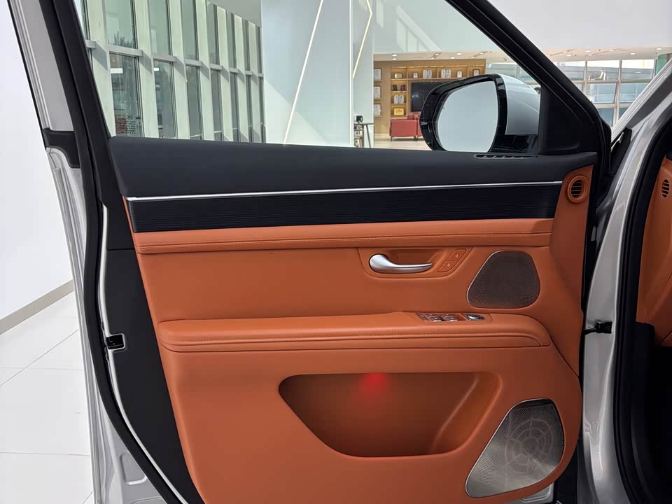 AITO Ask the world M7