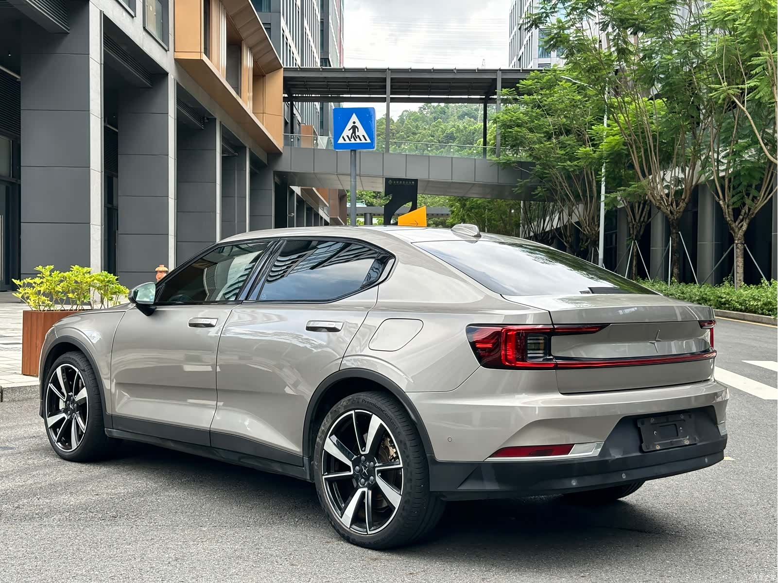 Polestar 2, 2022 6
