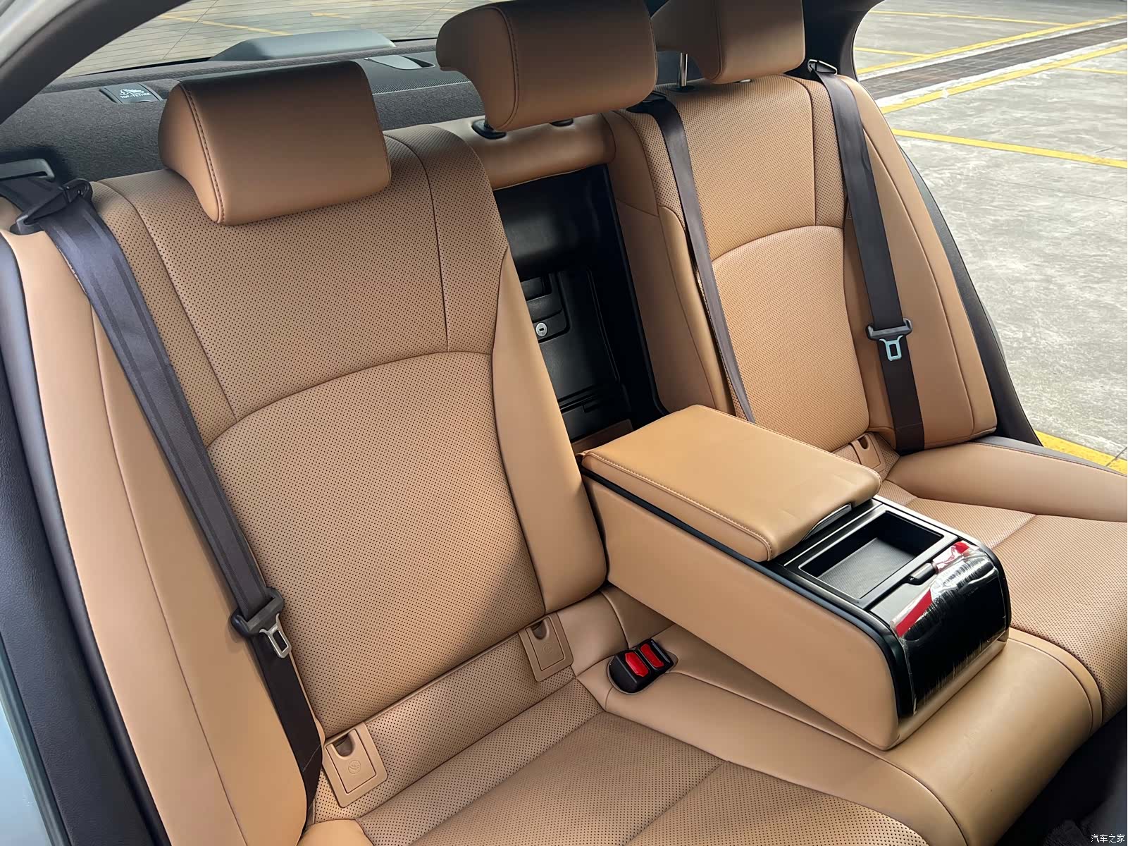 Lexus ES, 2019 18
