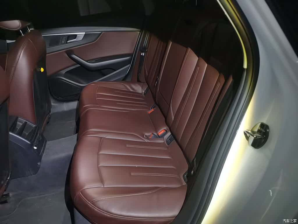 Audi A4L, 2017 15