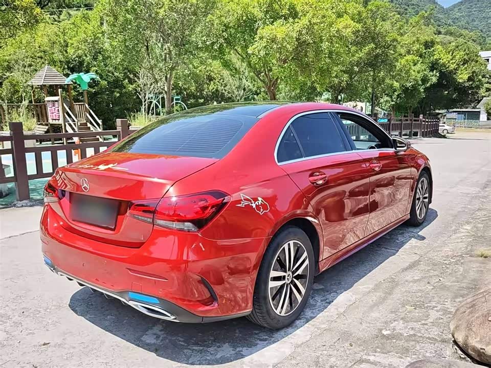 Mercedes-Benz Class A Mercedes-Benz Class A