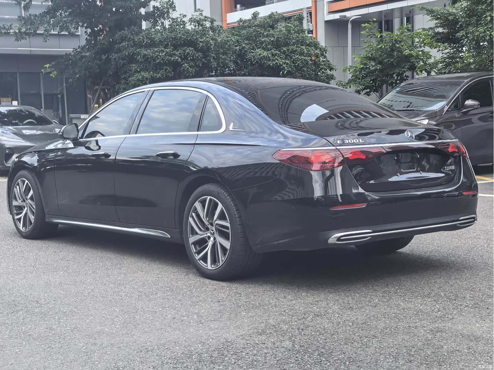 Mercedes-Benz E-Class, 2024 14