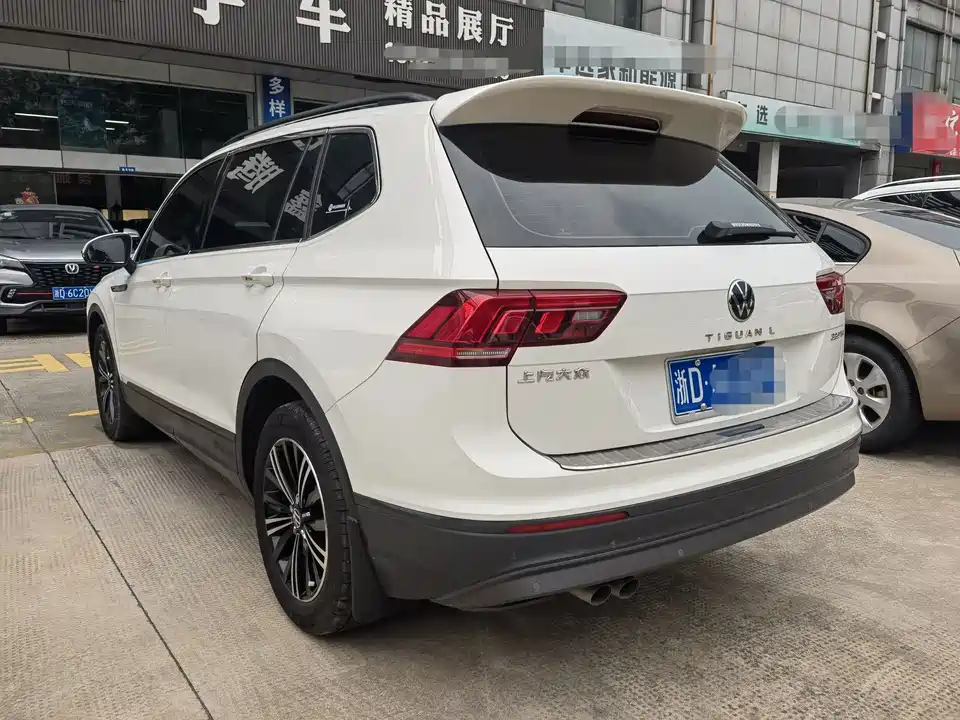 Volkswagen Tiguan L