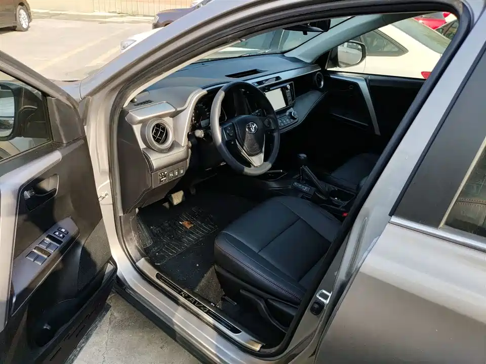 Toyota RAV4 Rongfang