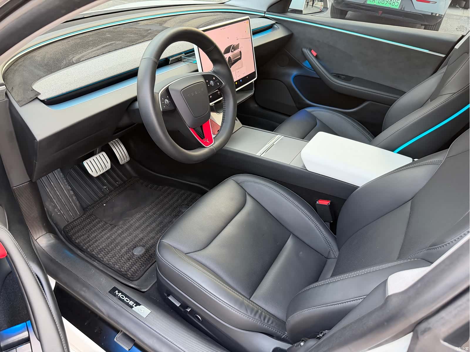 Tesla Model 3, 2025 3