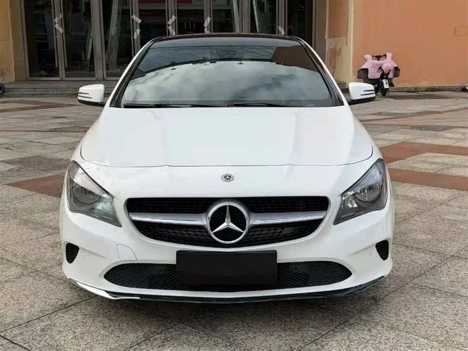 Mercedes-Benz CLA