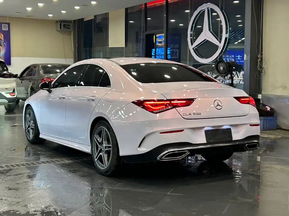 Mercedes-Benz CLA