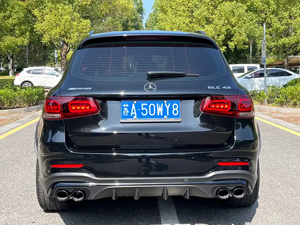 Mercedes-Benz GLC AMG
