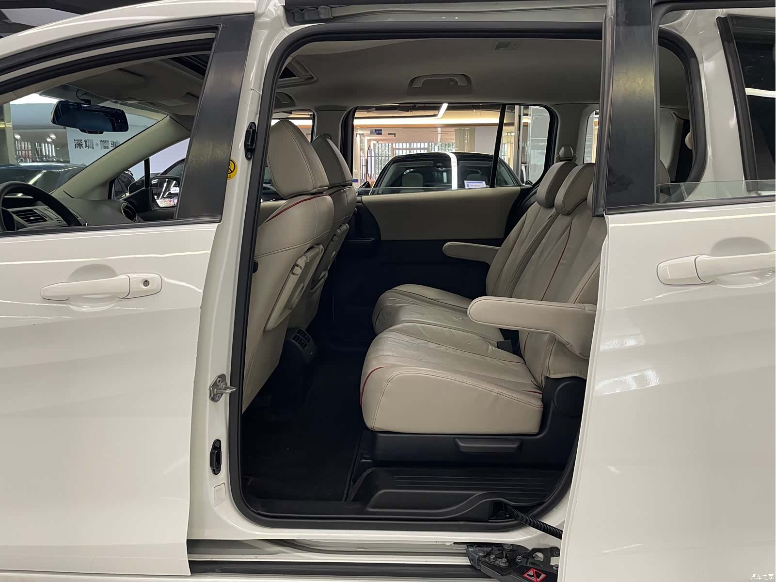 Mazda 5, 2013 8