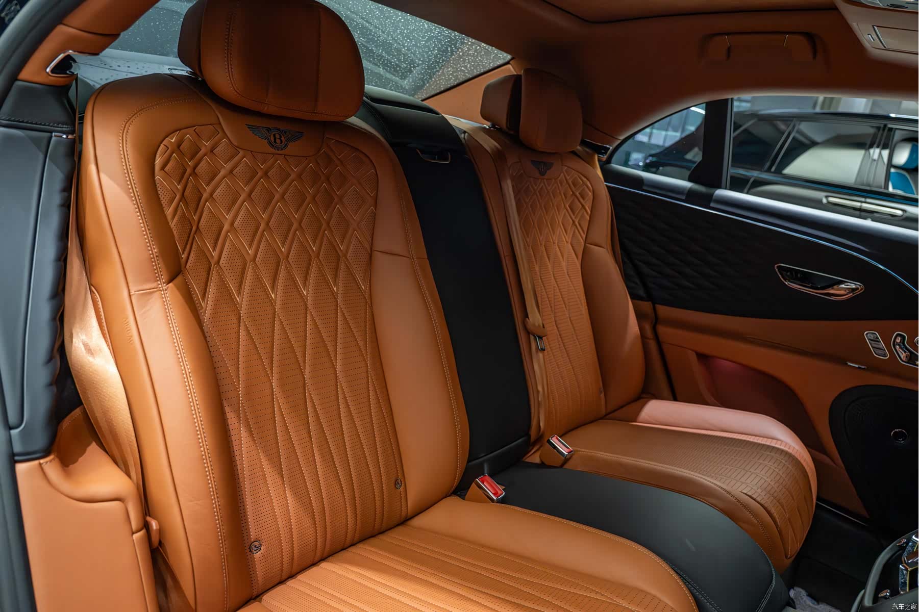 Bentley Flying Spur, 2022 10