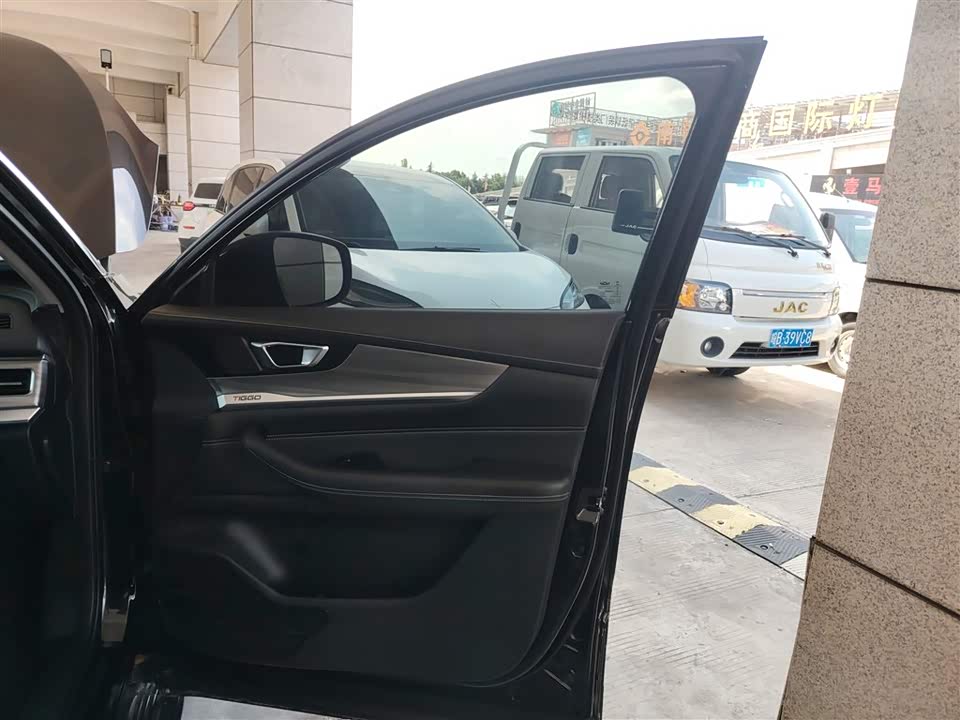 Chery Tiggo 8