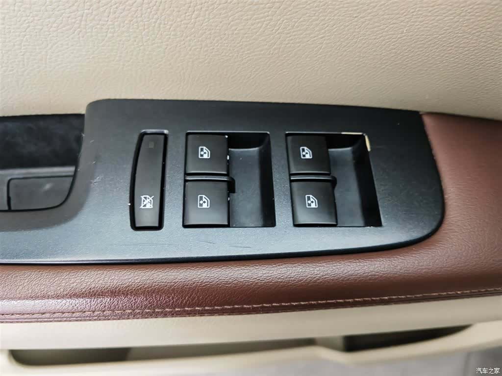 Buick GL8, 2017 9